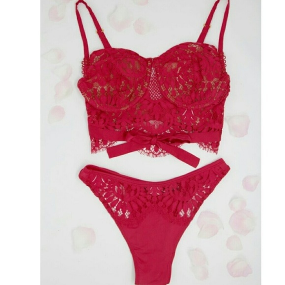 🍒NWT🍒 FOR LOVE & LEMONS XMAS BRA + PANTY SET - Picture 1 of 10
